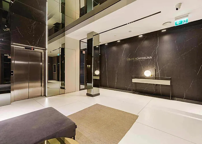 Luxury Zlota With Parking By P&m * Warschau