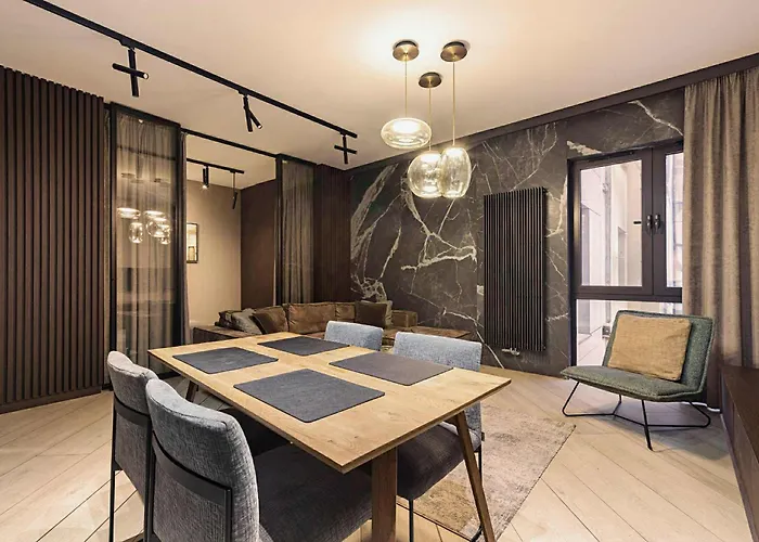 Luxury Zlota With Parking By P&m Apartment