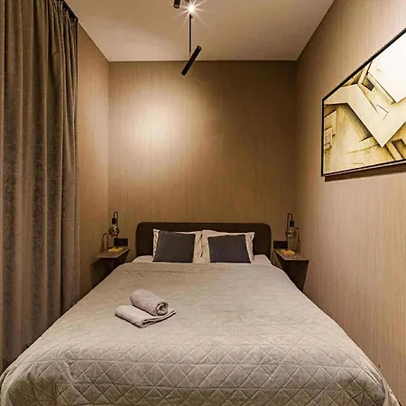 Luxury Zlota With Parking By P&m *