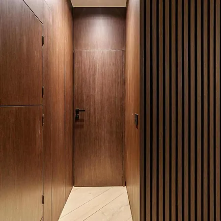 Luxury Zlota With Parking By P&m